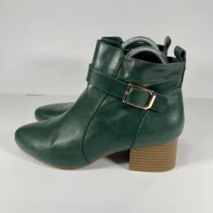Charter Club Katiaa Green Ankle Boots Size 8.5M Gold Buckle Block Heel thumbnail 2