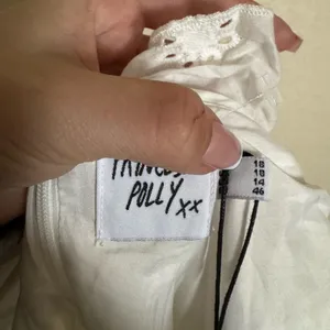 Princess Polly Besiana Eyelet Mini Dress Sz 14 Curve in White Flutter Straps NEW thumbnail 5