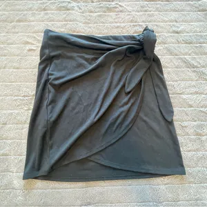 Mini skirt thumbnail 3