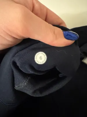 Navy Blue Lululemon Align pocket leggings 25” thumbnail 4