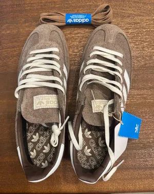 Brown Adidas Sneakers thumbnail 1