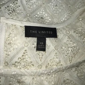 THE LIMITED Ivory Open Lace Crochet Belled Sleeve Top‎ NWOT Size XS thumbnail 8