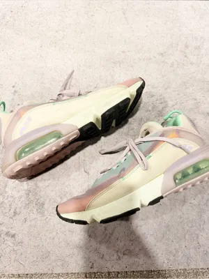Nike Air Max 2090 Easter Womens Shoes Infinite Lilac Size 10.5 US CZ1516-500 thumbnail 2