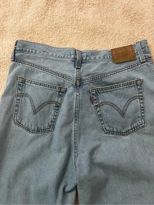 Levi Premium Ribcage Wide leg light wash in size 31 thumbnail 8