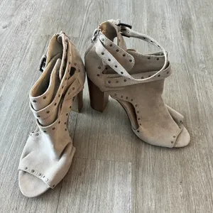 Womens JustFab Studded Beige Ankle Boots - 10 thumbnail 1