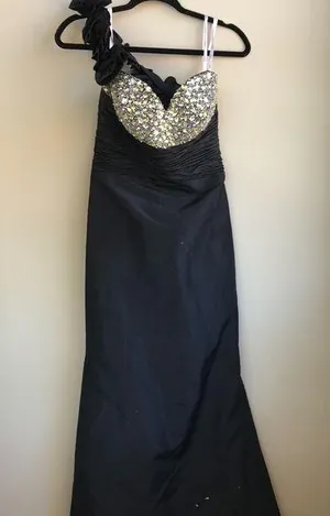 Gigi's Women's Size 6 Full Length Black Prom Dress thumbnail 1