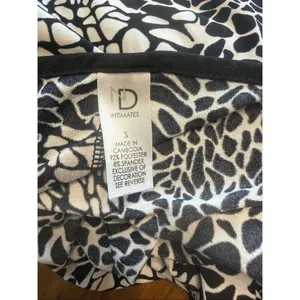New Direction ND Intimates Night Gown White Black Floral Size Small thumbnail 3