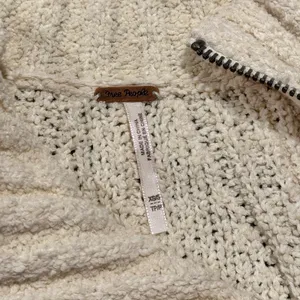 NWT Free People Sweater Spin Around Poncho Boho Oversized Chunky Cottage XS/S thumbnail 3