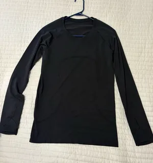 Lululemon Swiftly Tech Long Sleeve thumbnail 1