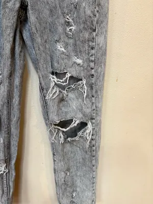 American Eagle Gray Acid Wash Ripped Boyfriend Jeans Y2K Grunge 6 thumbnail 7
