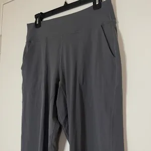 LULULEMON gray jogger tapered legging pants size US 10 thumbnail 2