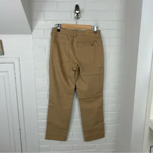NWT L.L.Bean Favorite Fit Tan Cargo Pants Size 6 Petite thumbnail 5