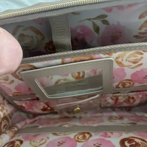 Luxurious Tan Travel Bag for Women thumbnail 6
