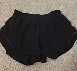 Lululemon Hotty Hot Shorts Black 2.5" thumbnail 1