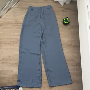 Express slate blue high-waisted pleated wide-leg pants thumbnail 13