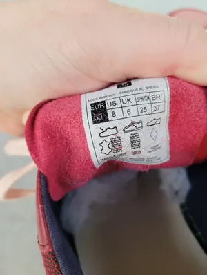Veja Women's V-10 Sneakers in Leather and Pixel Size 39 US 8 thumbnail 10