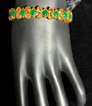 Elegant Gold and Green Bracelet thumbnail 1