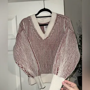 Aerie Beyond Chenille V-Neck Sweater thumbnail 2