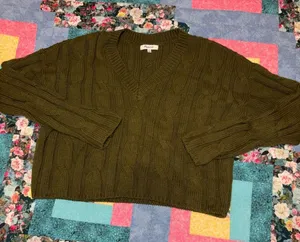 Madewell $98 Cozy Olive Green Cable Knit V-Neck Crop Sweater Woman’s S Outdoor thumbnail 1