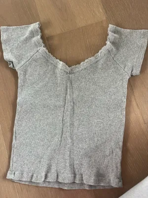 Brandy Melville Top thumbnail 3