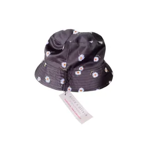 Alice + Olivia Daisy Print Reversible Bucket Hat Black / White One Size thumbnail 7