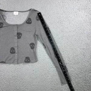 Skull Print Waffle Knit Cropped Top Small L/S Y2K‎ Edgy Emo Punk Goth Grunge thumbnail 5