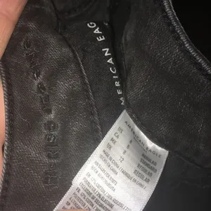American Eagle black acid wash size 8 hi-rise mom jeans jeggings thumbnail 2