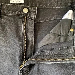 Sly Kick‎ Flare Leg Jeans Black Wash Denim Split Hem High Rise Size 26 Waist thumbnail 5