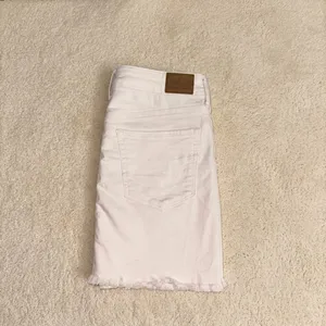 American Eagle Denim Mini Skirt Size 4 White Raw Hem thumbnail 2