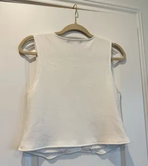 Boutique White Button thumbnail 4