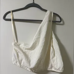 One-Shoulder Twisted Crop Top Size L thumbnail 7