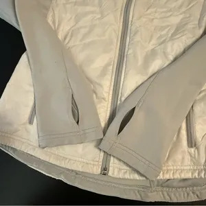 The North‎ Face Women's White and Gray Ski Jacket thumbnail 7