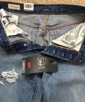 Levis NWT 501 Original Skinny Jeans thumbnail 3