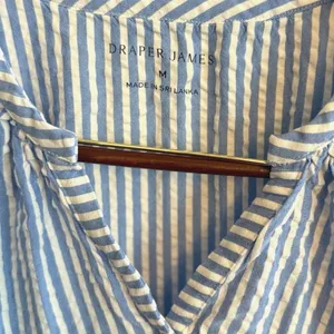 Draper James Women's Seersucker Short Sleeve Top Size‎ Medium thumbnail 4