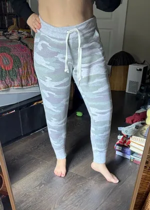 Aerie Women’s Small Camo Jogger Sweatpants thumbnail 1