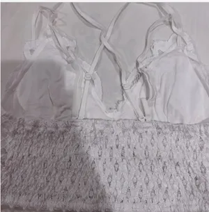 Women White lace bralette with adjustable straps size medium NEVER WORN thumbnail 3