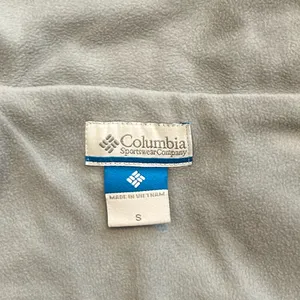 Columbia Light Grey Quilted Vest with Fleece Collar thumbnail 6