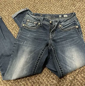 Miss Me Skinny Jeans thumbnail 1