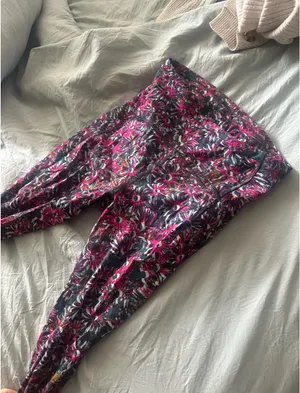 Lululemon leggings pockets  thumbnail 2