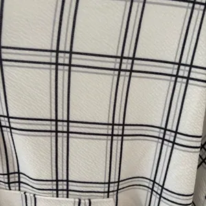 SHEIN Checkered Cream and Black Half-Zip Cropped Jacket thumbnail 3