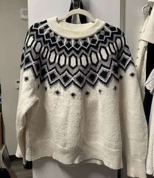 H&m sweater thumbnail 1