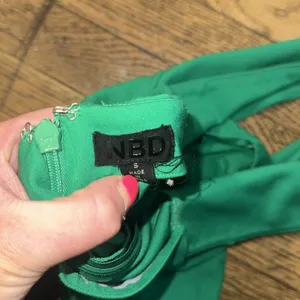 NBD emerald green wrap neck bodysuit thumbnail 5