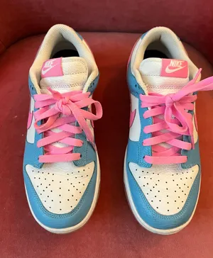 Nike Women’s Dunk Low Sneakers 6.5 thumbnail 1