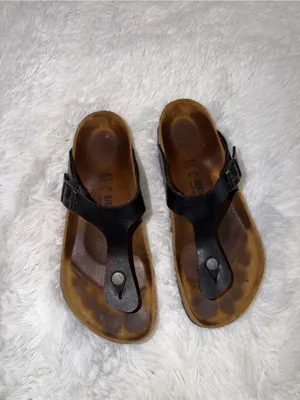 Birkenstock Gizeh Black Leather T-Strap Women’s Sandals Sz 41 thumbnail 3