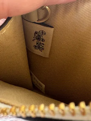 Coach strawberry Id card case thumbnail 5