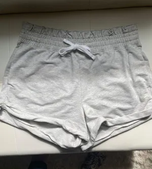 Hollister Paperbag Tie Shorts thumbnail 1