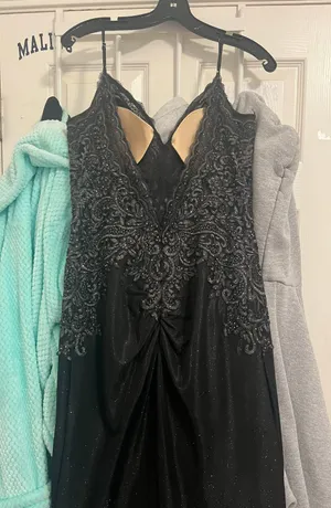 Black bicici & coty PROM DRESS thumbnail 4