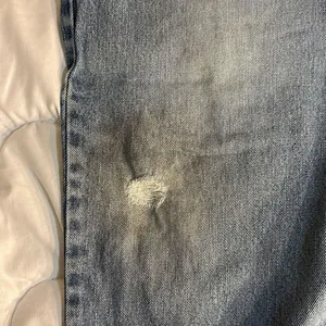 Levi’s 550 Denim Relaxed Fit. Waist:36 ,Inseam: 27 inches thumbnail 8