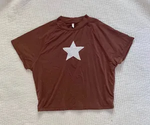 brown and white star patchwork tee Size M thumbnail 1