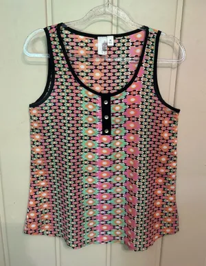 Francesca’s Birdcage Sleeveless Floral Geo Print Tank Top - Black Trim thumbnail 1